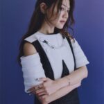 Chrissie Chau Instagram - 【做演員是生命的「火花」】周秀娜自問愛演戲，相信她生活中的「火花」，大部分都是來自於做演員。從訪問裡完全感受到她對工作的熱情：「我覺得做演員每次能夠接到不同的角色，例如某些角色是比較特別的，就要重新認識與經歷這一切，對我來說，都是一個新的挑戰。」周秀娜由模特兒身份出道，她卻表示模特兒與演員有著很大的差異，前者是某程度上表達某一樣特定的產品，後者則是沒有特定的方式：「每個人都有自己的方法來融入與理解角色，加上拍戲是一個Team Work，並有太多人去共同創造。」 言談之間，周秀娜對於演戲還是滿腔熱血，把握每次的機會，盡情享受每一刻。入行十幾年，若能重新開始，她會選擇不一樣的路嗎？「我也是會選擇進入娛樂圈，就算當初沒有計劃做演員，但卻順奇自然入了行，而接觸過後，我還是最喜歡這個職業。」 專訪周秀娜Chrissie：做演員是生命的「火花」: https://mpweekly.hk/C7R8t Photography by @maxchanwang Styling by @danielw.y.c Hair by @singsing113 @ArtifyLab MakeUp by @circleeeee Nail by @exitexistnails Written by @agnesssli Wardrobes by @louisvuitton #周秀娜 #ChrissieChau #演員 #火花 #INNERFASHION @chrissienana