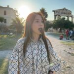 Chrissie Chau Instagram - 遊客照🇬🇷 圖3: 街頭小食🥥⋯太甜&原來唔解渴🙈 圖4: 3個對雅典最高山好迷戀嘅人 圖5: 📸正確姿勢 圖6: I would like to thank the LV Hk team for taking good care of us 圖8: 認真 圖9: #corinthcanal Acropolis, Athens, Greece