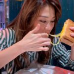Chrissie Chau Instagram - 邪惡食物愛好者🥩🍔🧀🥪 #holidayfood #holidaymood #holiday #phillycheesesteak #ultimategrilledcheese
