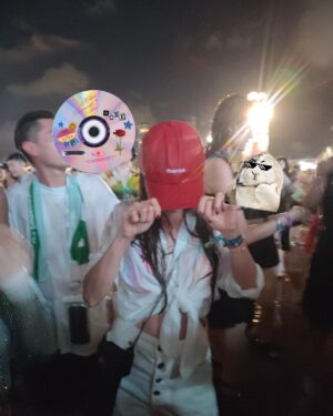 Chrissie Chau Instagram - 透心涼💦🩵

#S2OHongKong #s2ofestival #PayMeHK #s2o #s2ohk #waterblessing #watersplashing #hadfun #summer 
@s2ohongkong @sixdegreesprhk