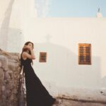 Chrissie Chau Instagram - Have a nice day 🌻⛪️ #sunday #sundayvibes #sundayfunday #weekend #mykonos #greece #throwback #throwbacksunday #latergram #haveaniceday #vacation #holiday #holidayseason #summer #summertime #paraportianichurch #白教堂 #奶油教堂☁️ Paraportiani Church