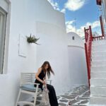 Chrissie Chau Instagram - Have a nice day 🌻⛪️ #sunday #sundayvibes #sundayfunday #weekend #mykonos #greece #throwback #throwbacksunday #latergram #haveaniceday #vacation #holiday #holidayseason #summer #summertime #paraportianichurch #白教堂 #奶油教堂☁️ Paraportiani Church