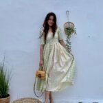 Chrissie Chau Instagram - 💛💚 #ToryBurchHK #ToryBurchPrefall23