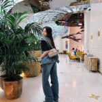 Chrissie Chau Instagram - ✈️🇬🇷之行 最驚喜安排係Doha轉機 可以參觀埋 @louisvuitton 第一個 airport lounge #louisvuitton #airportstyle #ootd #louisvuittonlounge #airportlounge DOHA - Qatar