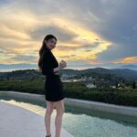 Chrissie Chau Instagram - What a wonderful night with fabulous jewellery✨ @louisvuitton #LVHIGHJEWELRY
