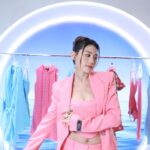 Chrissie Chau Instagram - Love wearing fun prints and colors for summer and “La Vacanza” by @donatella_versace and @dualipa is just perfect💕🦋 Go check out this La Vacanza Pop-Up at @harbourcity, will be here until 19th June😉 @versace #VersaceLaVacanza @harbourcity #HarbourCity Makeup by @circleeeee_makeup Hair by @heibiebie