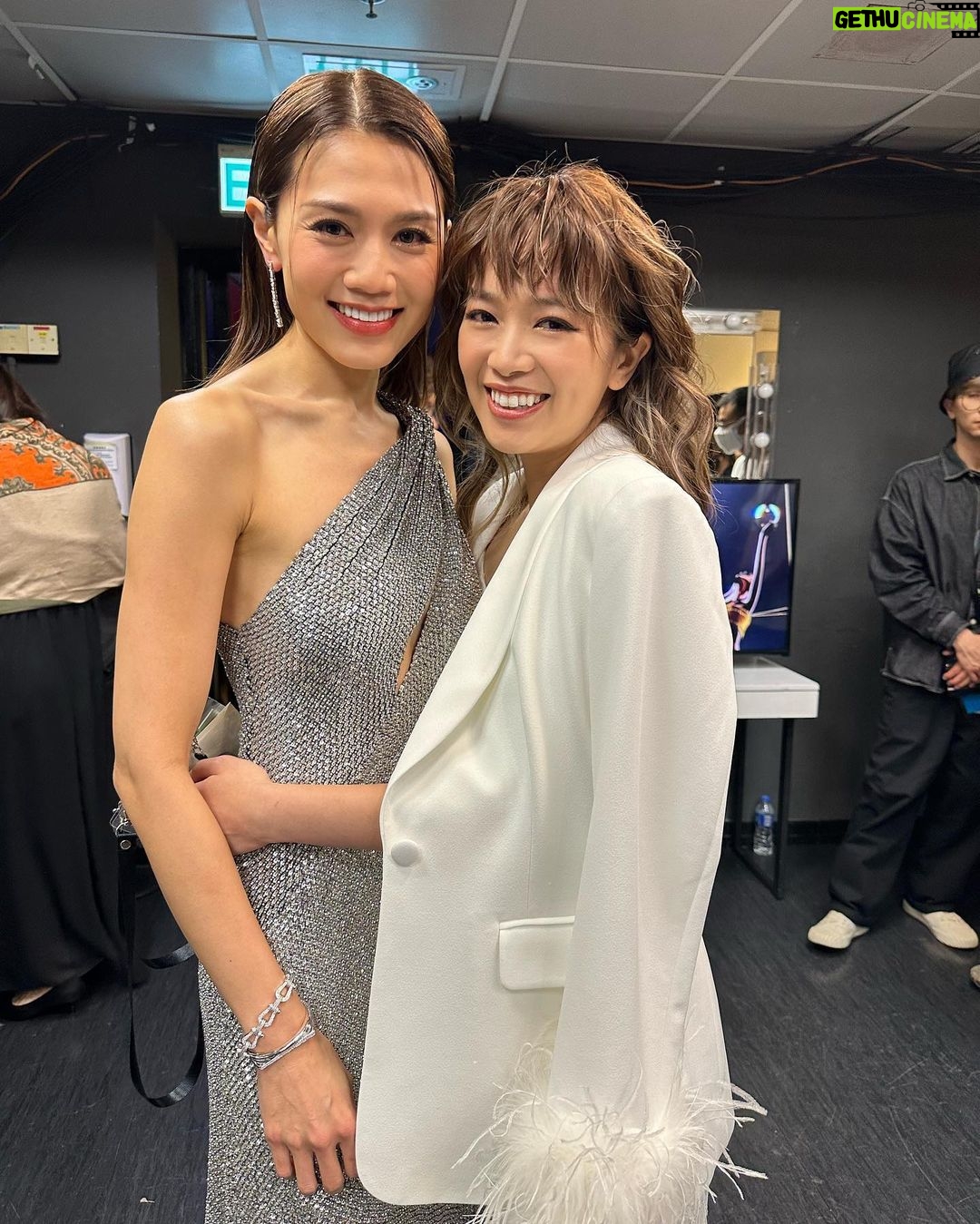 Chrissie Chau - 17.6K Likes - 我集的都是女
#Gigi好靚Gigi好靚Gigi好靚
#唔接受反駁
#安安姐好正🤩
#Hailey姐好的骰
#未見人先見聲
#MC即係MC雞啄唔斷停唔到