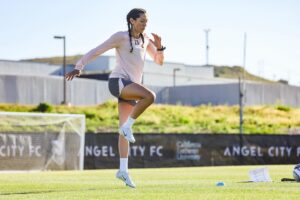 Christen Press Instagram - The comeback is coming along. The only promise I’ll make to you is that I’ll try. And what a beautiful, giving thing it is to try. -CP23