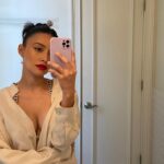 Christian Serratos Instagram - ⚠️ Virgo season - Lo siento