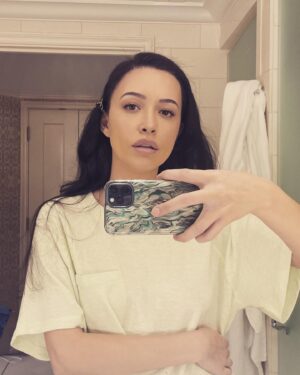 Christian Serratos Instagram - ⚠️ Virgo season - Lo siento