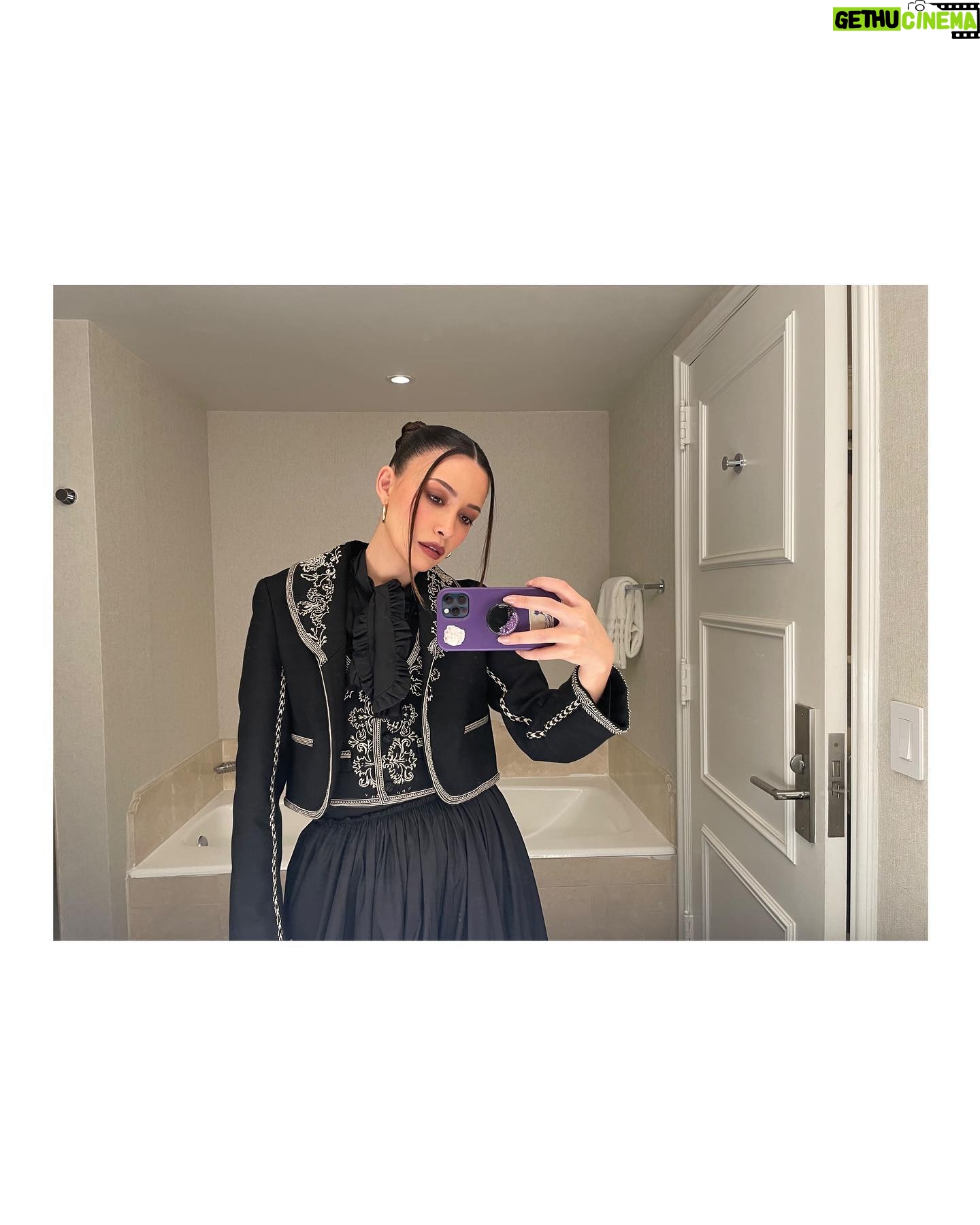 Christian Serratos Instagram - What a beautiful night with @Dior and @Diorbeauty at the Guggenheim #GIG2022