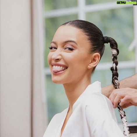 Christian Serratos Instagram - “Feet, what do I need you for when I have wings to fly” – Frida Kahlo.”