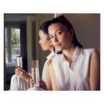 Christian Serratos Instagram – Prestige Le Nectar is a true moment of luxury. Since adding this to my routine my skin has become so luminous! I’ve had people doing my makeup mention how great it lays under makeup too 🤩
@DiorBeauty @DiorBeautyLovers @Dior #DiorPrestige #DiorPrestigeLeNectar
