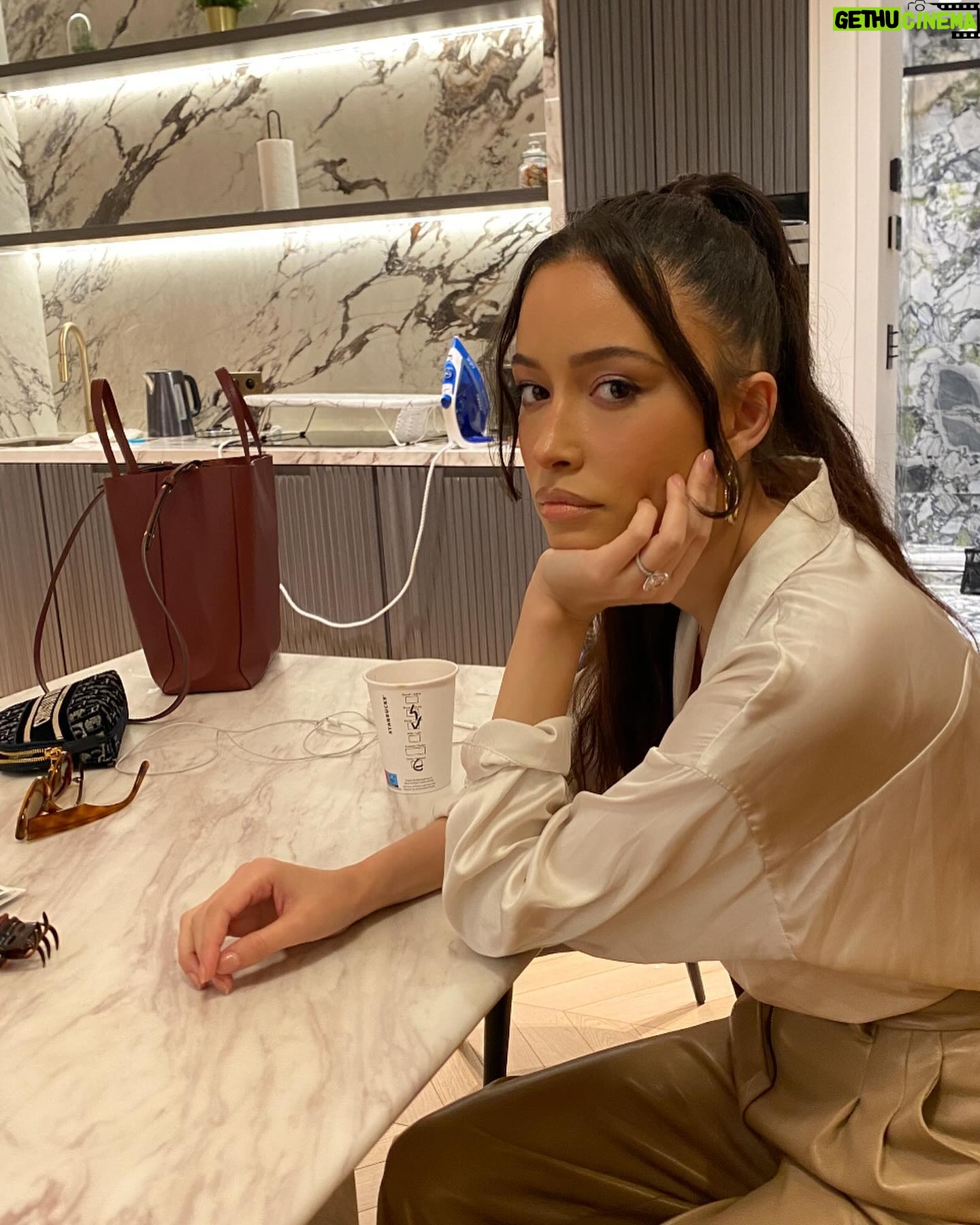 Christian Serratos Instagram - Feliz año nuevo - new me same photos. 😂