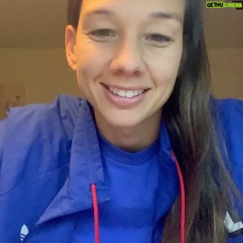 Christiane Endler Instagram - Copa Christiane Endler 2023. Este sábado 23 de diciembre, por fin nos volvemos a encontrar 🤩 en una nueva versión de nuestra Copa Christiane Endler 🏆, Donde todas nuestras alumnas podrán compartir con sus pares de todo chile, además contaremos con la presencia CONFIRMADA de Nuestra Directora Deportiva CHRISTIANE ENDLER @tianeendler para que todas nuestras alumnas puedan disfruta Junto a ella 🥳🫶🏼👏🏼. Nos vemos el próximo sábado para disfrutar y compartir, LAS MUJERES NO TENEMOS LÍMITES 👧🏻⚽️👩🏻. 🏆Copa Christiane Endler 2023🏆. 📍Estadio Juan Carlos Orellana, Pudahuel Corona sueca 8325. Indicaciones importantes: •El estadio es cerrado por ende solo podrán acceder alumnas y familiares debidamente identificados de cada sede, COMUNICA CON TU DIRECTOR PARA INFORMAR Y QUE TU FAMILIA PUEDA INGRESAR SIN PROBLEMAS 👨👩👧👦. • El acceso a la cancha es solo para jugadoras y profesores. los apoderados y familiares, deben permanecer en las áreas comunes (galería, paseo peatonal) 🏟️. • La entrada es liberada (no se cobra), solo hay un costo de estacionamiento para quedar aparcado dentro del recinto 🚗🎫. • Estacionamiento Disponible dentro del estadio 🏟️ (es limitado). • Stand habilitado con venta de hotdog 🌭 y bebidas🥤. - Stand habilitado con productos Christiane Endler 🧤. • El estadio Juan Carlos Orellana es Un Orgullo Para la comuna de Pudahuel y cuenta con instalaciones de primer nivel, solicitamos a toda la familia de Academias Christiane Endler, Cuidar, Respetar y mantener limpios los Sectores Habilitados 🫂🤝. @escuelatianeendlervina @escuelastianeendlercopiapo @escuelatianeendlerillapel2023 @mpudahuel #loprado #quilicura #lascondes @italobravo_pudahuel @cinthyamunoz_concejalapudahuel @joseescobarconcejal @cristianveliz_concejal #tianeendler #tiane #christianeendler #futfem #futbolfemenino #thebest