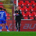 Christiane Endler Instagram - Great team work in the first game of @wchampionsleague 3 ☑️ clean sheet ☑️ Allez @olfeminin 🔴🔵