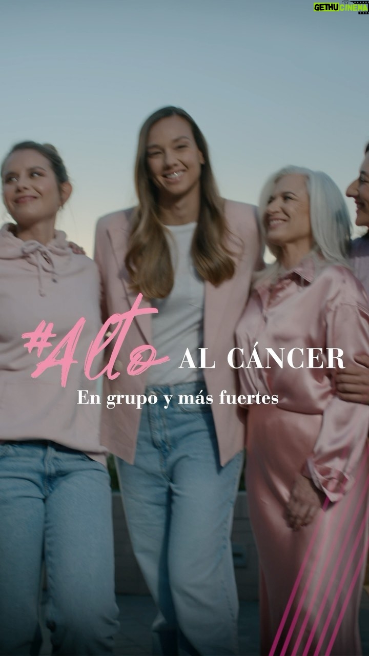 Christiane Endler Instagram - En grupo nos fortalecemos. Si se cae una, entre todas la levantamos. Si una no puede dar el 100%, entre todas hacemos el 1000%.✨ Unamos el grupo y juntas recordémonos de realizarnos el autoexamen mensual y la mamografía anual sobre los 40 años para ayudar a la concientización sobre el cáncer de mamas. #AltoAlCáncer 🎀