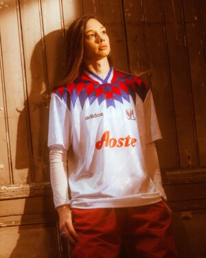 Christiane Endler Instagram - TIMELESS 🔥@adidasoriginals x @ol @olfeminin