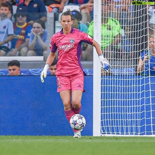 Christiane Endler - 43.6K Likes - Si lo puedes soñar, lo puedes lograr 🏆🥇 @wchampionsleague @olfeminin