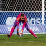 Christiane Endler Instagram - Buen comienzo de año, seguimos sumando 💪🏽🧤 #predator #adidasfootball #d1arkema #coupdefrance #olféminin