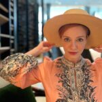 Christina Hendricks Instagram - Ahhhh New Orleans. How I love you! And my first stay at @fourseasons was dreamy. Like having a cocktail under crystal rain and the spa was pure heaven. Always love this city even in 105 degree weather. Pure romance. Oh and the John Alexander paintings!!!!! #fourseasons #neworleans #nola #hatgirl #hatattack #yetanotherhat