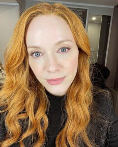 Christina Hendricks Instagram - A little Ireland catch up #smalltownbigstory