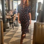 Christina Hendricks Instagram - Good morning Paris! 💋