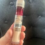 Christina Hendricks Instagram - I’ve been wanting to share my products that I’ve been slightly obsessed with, count on always, and have packed for my fall trip. My fragrance obsession that is so unique and made by the fabulously creative @iamjonsi from @sigurros , can’t get enough of no brush eye shadows, rich and creamy for every night moisturizer, a leave in that doesn’t wear my hair down! , color of lip I used on #Buccaneers, best under eye concealer ever, spf and amazing coverage for the face, and hardly there powder.