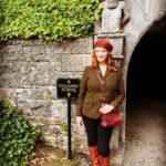 Christina Hendricks Instagram - I think you know what this means…….. @ashfordcastle @ireland_falconry