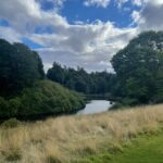 Christina Hendricks Instagram - A little behind the scenes of #buccaneers @appletv #scotland #victorians #edithwharton @immywaterhouse @josietotah @aubribrag @alishaboe @kristine_froseth @guyremmers @simone1kirby @vissey.s @thisadamjames
