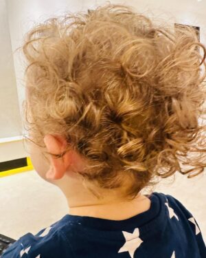 Christine Lampard Instagram - The curls are getting curlier 😍