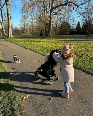 Christine Lampard Instagram - Weekend Winter walks ❄️ 🎄