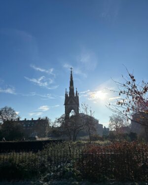 Christine Lampard Instagram - Weekend Winter walks ❄️ 🎄