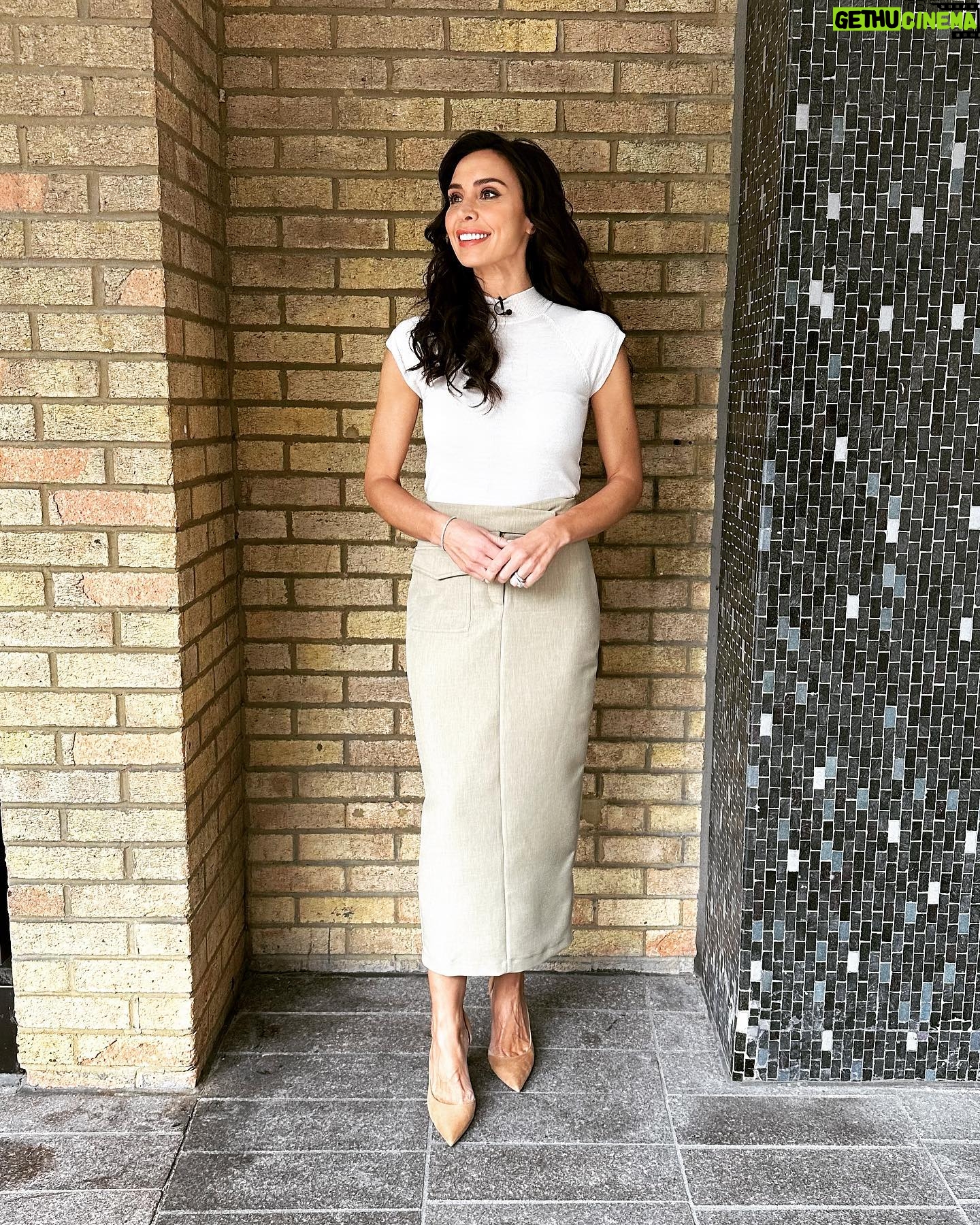 Christine Lampard Instagram - And suddenly it’s Friday! @lorrainekellysmith back with you on Monday. Thanks so much for your company this week ❤️