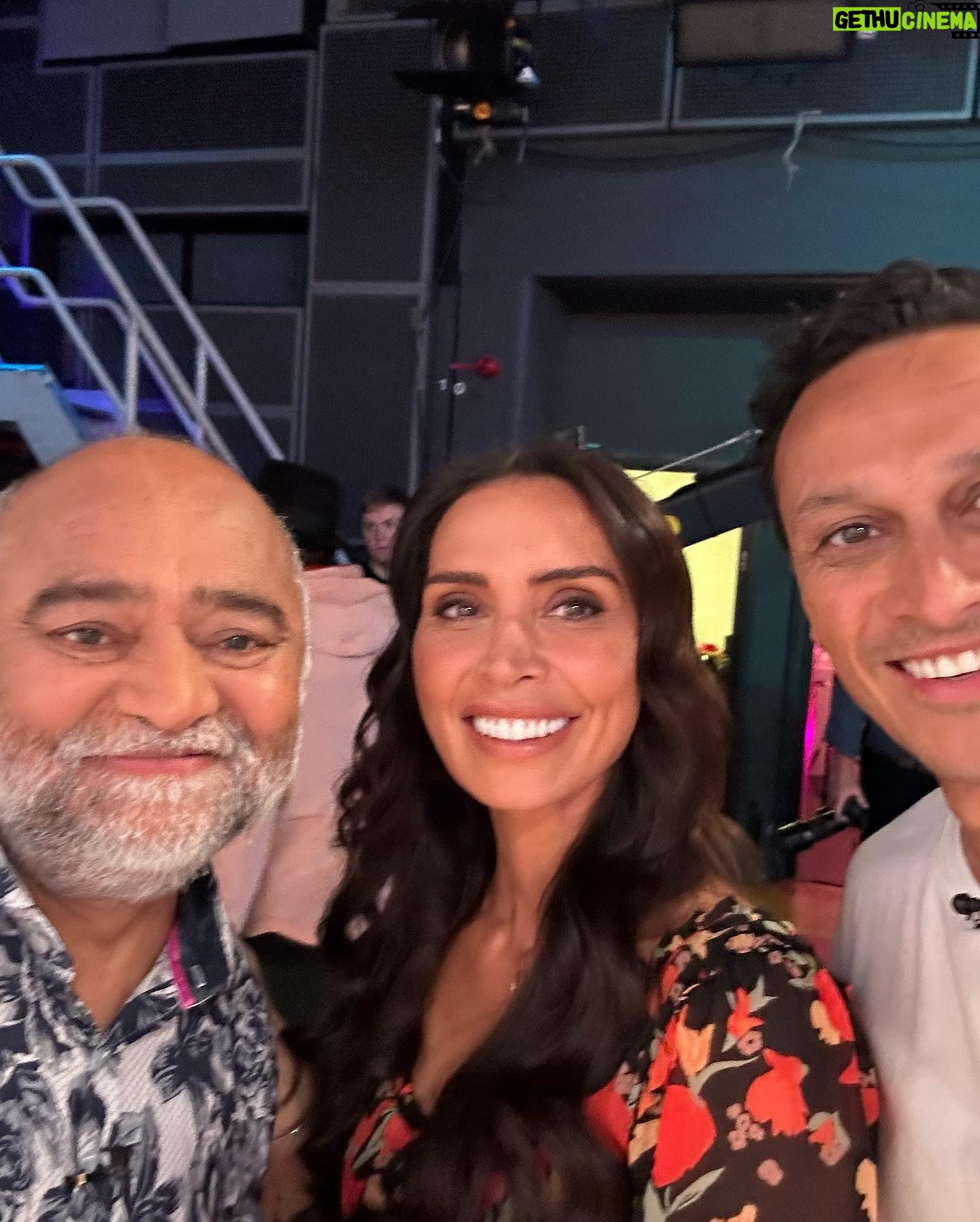 Christine Lampard Instagram - Happy Friday! Back with more @lorraine next Wednesday. Big thanks to @chrisbisson and @bhaskerpatel for coming in to chat the day after poor Rishi is found lifeless at the bottom of the stairs š #emmerdale @emmerdale Dress from @rixo šŗ