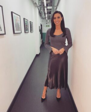 Christine Lampard Instagram - Monday done ✔️ see you tomorrow for some Valentines love on @lorraine ❤️ top from @watthebrand skirt @zara @bronaghwebster @cilerpeksah_hairstylist @helenhandmakeup 😍