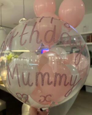 Christine Lampard Instagram - Blooms and balloons today! Feeling very grateful 🙏🏼 Thank you for all the birthday love ❤️ 🎂