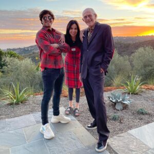 Christopher Lloyd Instagram - Merry Christmas to all my wonderful fans, family, and friends. I’m grateful to be surrounded by love. I wish everyone the happiest of holidays filled with joy and wonderful memories. 2021 here we come 🚀🚀