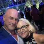 Christopher Meloni Instagram - So this happened last tonight- hanging with ppl I love and admire @rachaelharris @aldis_hodge @therealmariskahargitay @sherman.meloni and Henry Winkler #PreEmmyBash #hobnobbing
