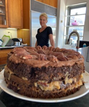 Christopher Meloni Instagram - So this was my day:
I worked out with this one @dante_melonii 
The other one  @sophiaemeloni face timed
Then I arrived home to be greeted by this beauty that was baked by the greater/greatest beauty @sherman.meloni 
Grateful for health
Grateful for my family
Grateful for the time I have
Grateful for the ppl that surround me
Grateful for all the well wishes
#Gratitude #thegiftsthatmatter