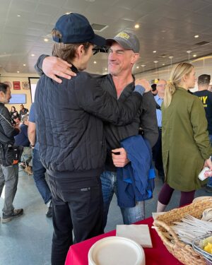 Christopher Meloni Instagram - So…this happened with @denisleary and @bobby1960 @therealmariskahargitay to help out @learyfirefighters #learningthetrade #respect #NYBravest