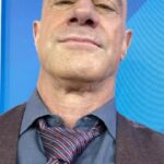 Christopher Meloni Instagram - Behind the scenes on @todayshow with @shespokerebecca #OC @nbc