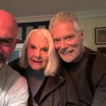Christopher Meloni Instagram - #Truths. #Brosbeforebrews. #Constructionandcleavageat8am A pic with acting legends. #OC