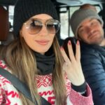 Christy Carlson Romano Instagram - The cold never bothered me anyway ❄️ #holiday #aspen #colorado #christmas #winter