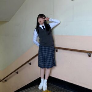 Chun Woo-hee Instagram - 오늘 5부에서 만나요:)

#히어로는아닙니다만