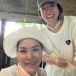 Chutima Teepanat Instagram - แบรนด์ของเรา @carebears.x.tye.chutima เป็น uni-sex นะคะ รู้ยัง!?🤣 (กางเกงคุณผู้ชายก็ใส่ได้นะคะ) ขอบคุณคู่รักเกาหลีที่จัดชุดไปใส่ด้วยกัน แล้วถ่ายรูปส่งมาให้ดู น่ารักจังเล้ยยยย ♥️