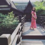 Chutima Teepanat Instagram - ยังคงวันเด็ก(in my tummy)ไม่จบ😂 ตอนนั้นท้องพิพิมแล้วอยากรู้ว่าคนสมัยก่อนเวลาท้องเค้าแต่งตัวกันยังไง🤣