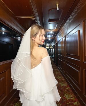Chutima Teepanat Instagram - Dress : @myriad_grand_monde_official 🙏🏻🤗
MV : @thewhitehaircut ดูกันรึยังน๊า ? ร้องไห้มั้ยน๊า ? 🥹