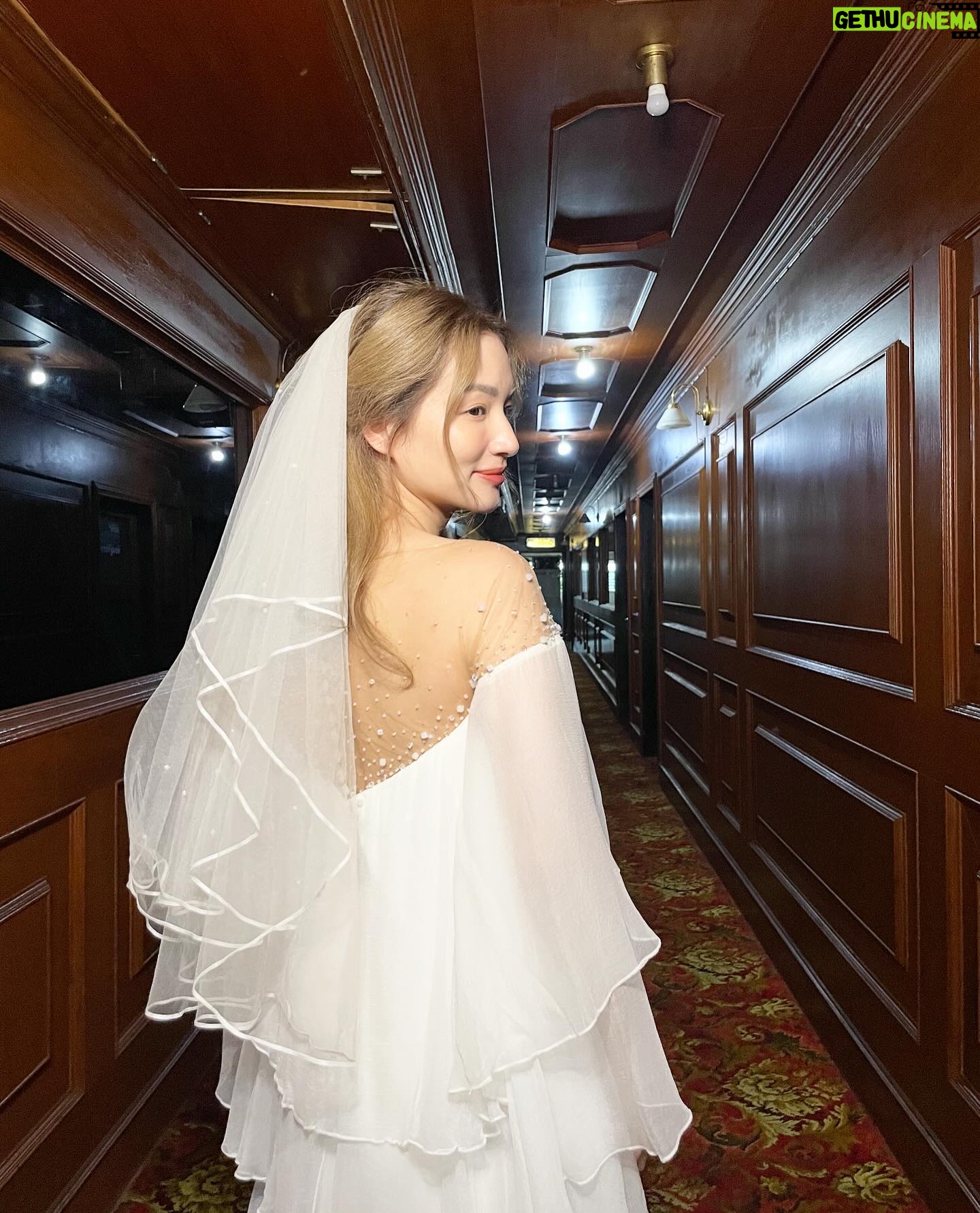 Chutima Teepanat - 19.7K Likes - Dress : @myriad_grand_monde_official 🙏🏻🤗
MV : @thewhitehaircut ดูกันรึยังน๊า ? ร้องไห้มั้ยน๊า ? 🥹
