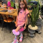 Chutima Teepanat Instagram – เลือกรูปไม่ถูกเลยคับลู๊ก แม่นางร้อยแอคจีๆ 💗🦋 (รูปที่9หล่อจัง5555)
🥾 @kidd_thailand
@dektay_brand